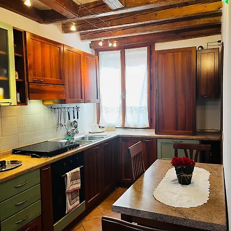 Casarosalia Apartament *